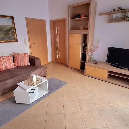 Haus Zum Talblick Apartment Solnhofen Exterior foto